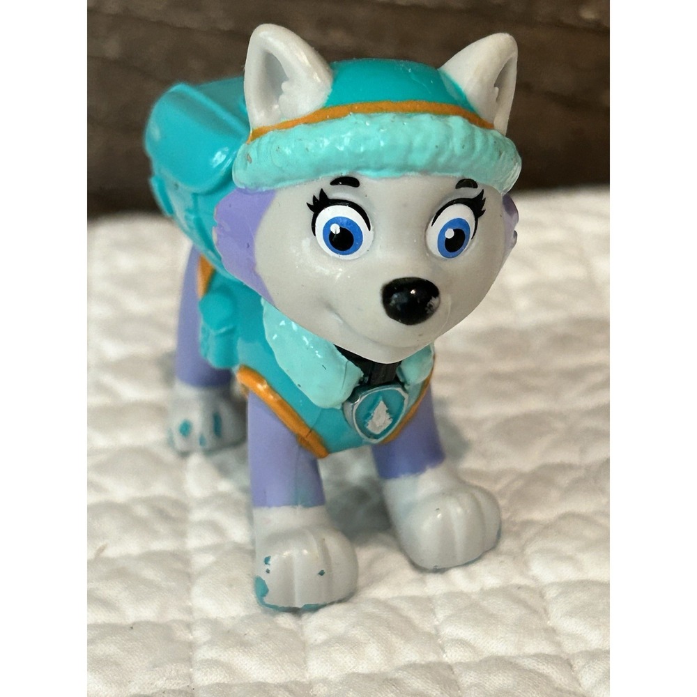 PAW PATROL PUP EVEREST 2" FIGURE WINTER SNOW HUSKY DOG PLASTIC TOY